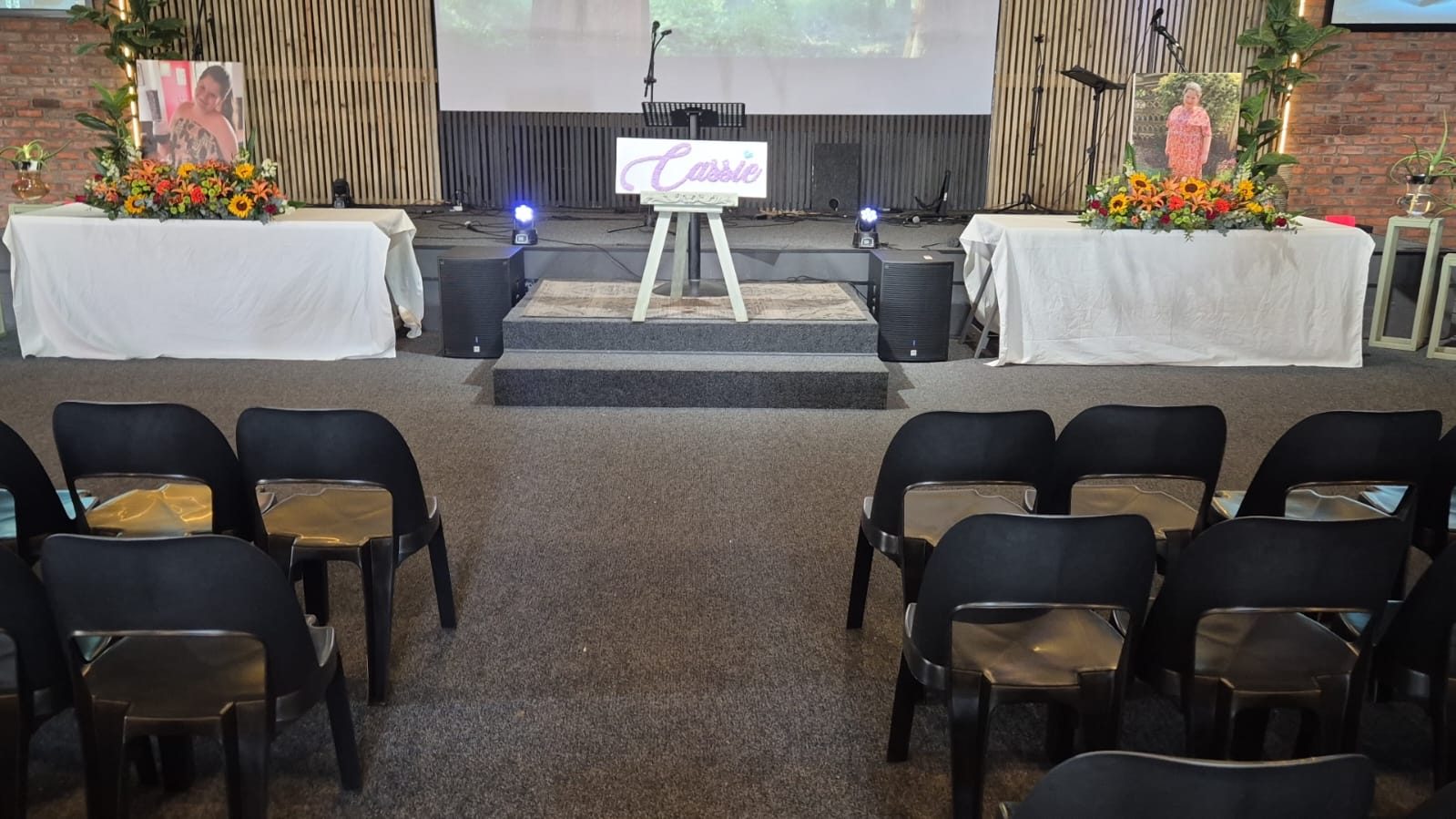 Flower arrangement tribute
